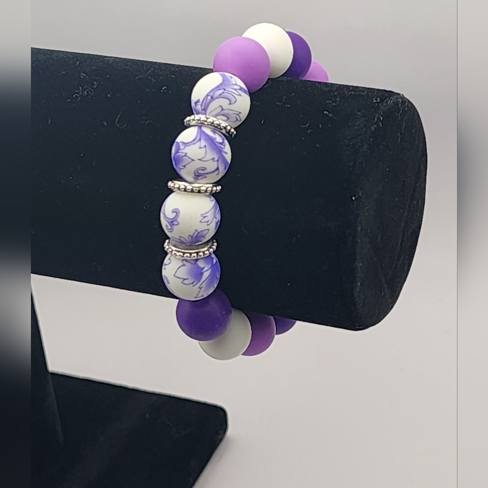 Purple silicone beaded stretch bracelet Design by FreeSpirit (Me!) - Picture 6 of 12